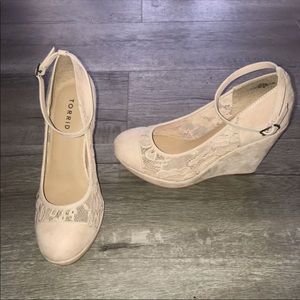 New Lace Platform Heels